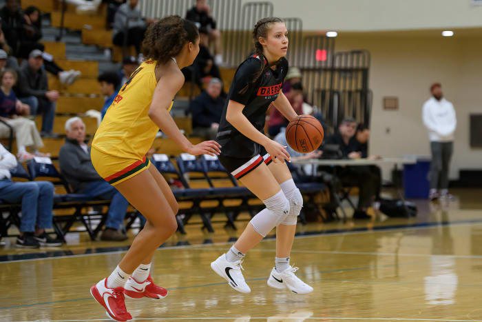 2023-4-2-WAVOR-Girls-GAME-2391-NR-clear